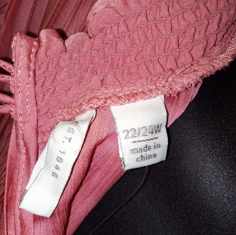 Pleated Pink Ruffled Blouse NWT - Picture 6 of 8